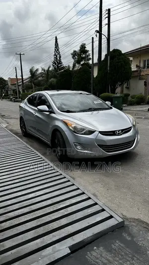 Hyundai Elantra Limited 2012 Silver