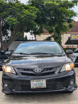 Toyota Corolla 2012 Black