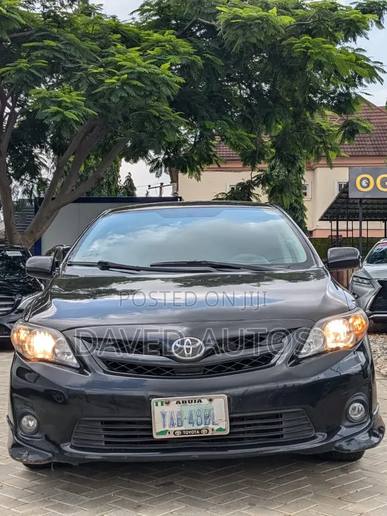Toyota Corolla 2012 Black