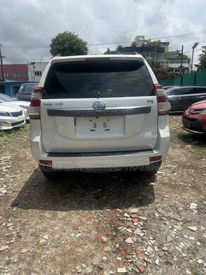 Toyota Land Cruiser Prado 2017 White