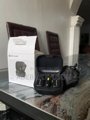 Hollyland Lark A2 Wireless Microphone – Excellent Condition