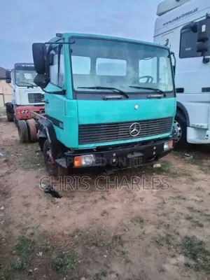Mercedes Benz 814 Cab and Chassis