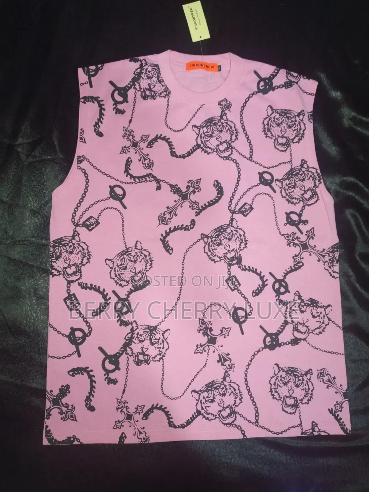 Luxury Armless — ₦8,500