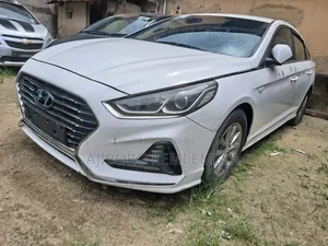Hyundai Sonata SE 2018 White