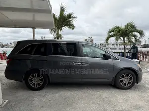 Honda Odyssey EX 2011 Green