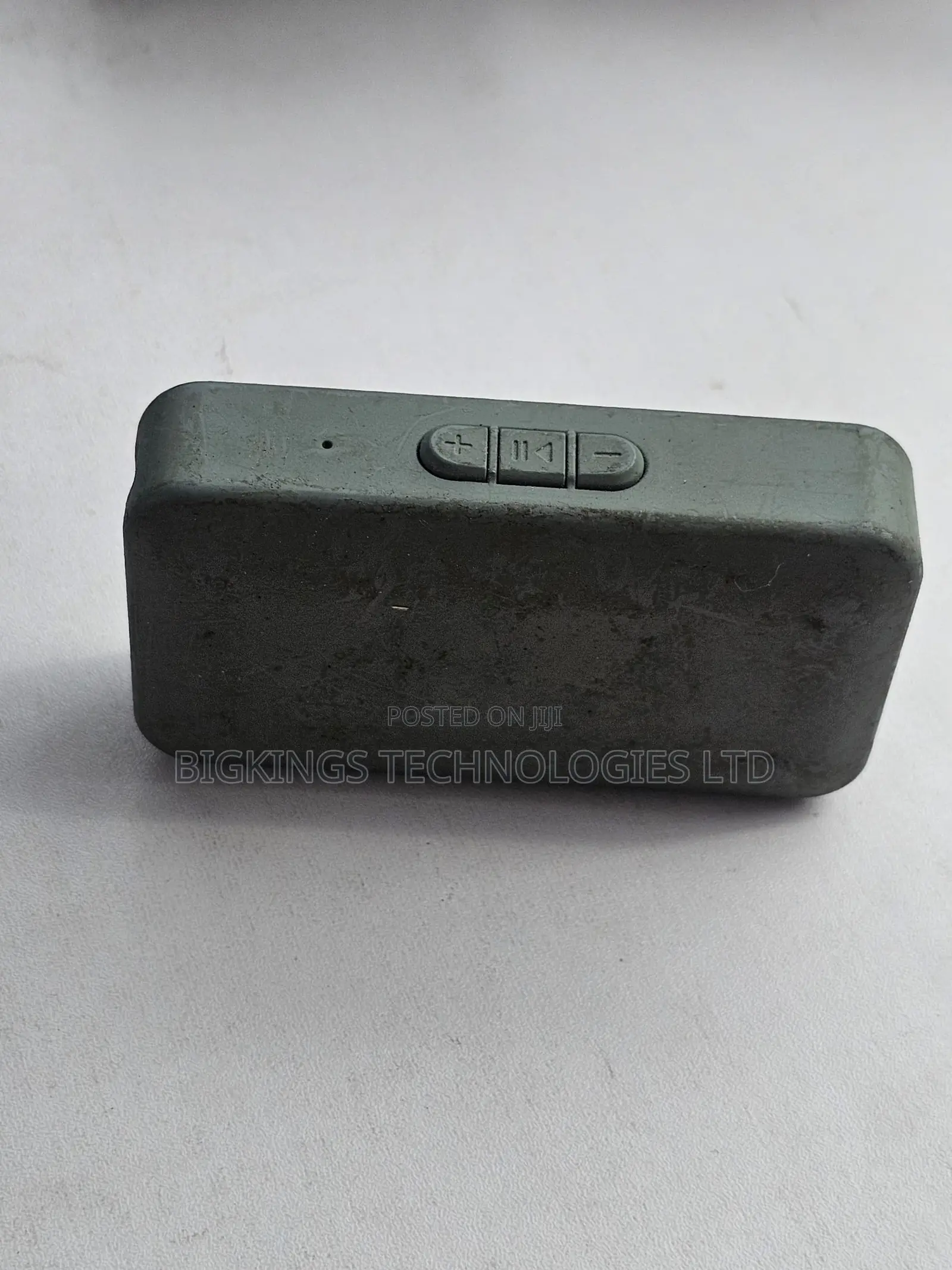 Used Portable Wireless Bluetooth Speaker