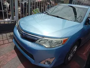 Toyota Camry LE 4dr Sedan (2.5L 4cyl 6A) 2013 Blue