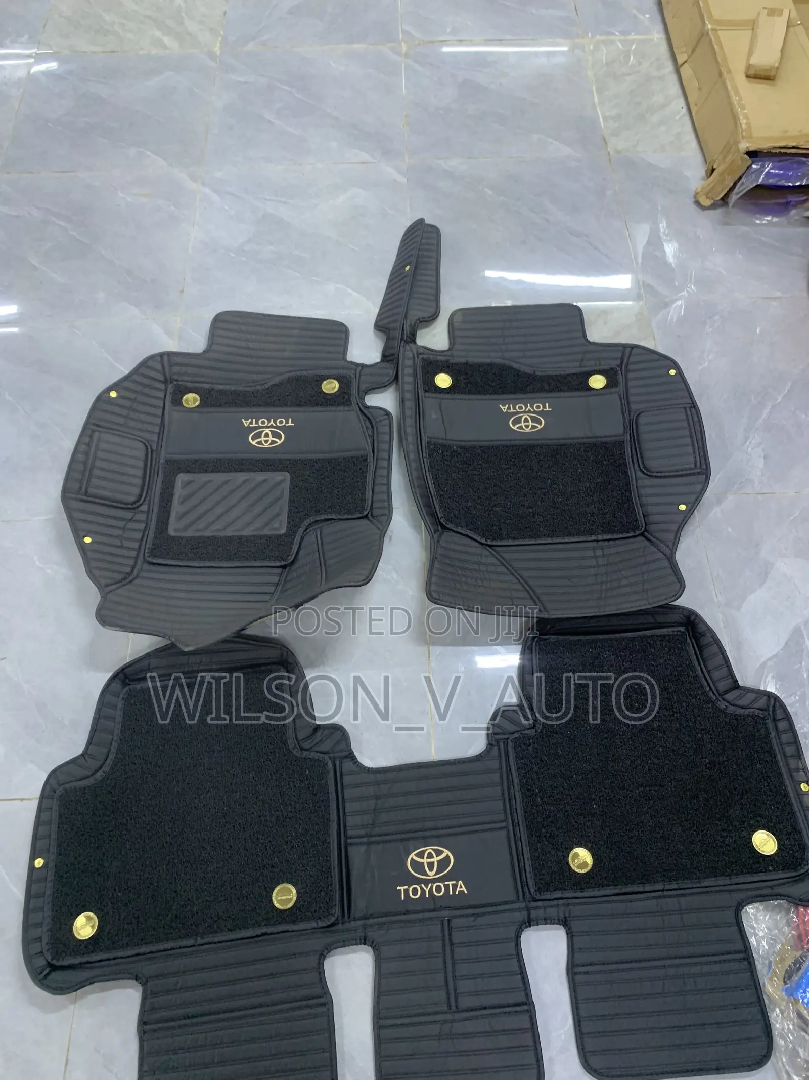 Camry Double Layer Leather Mat Black