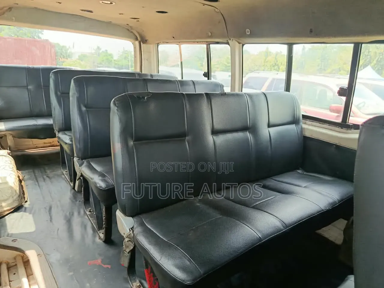 Toyota HiAce 2010 White
