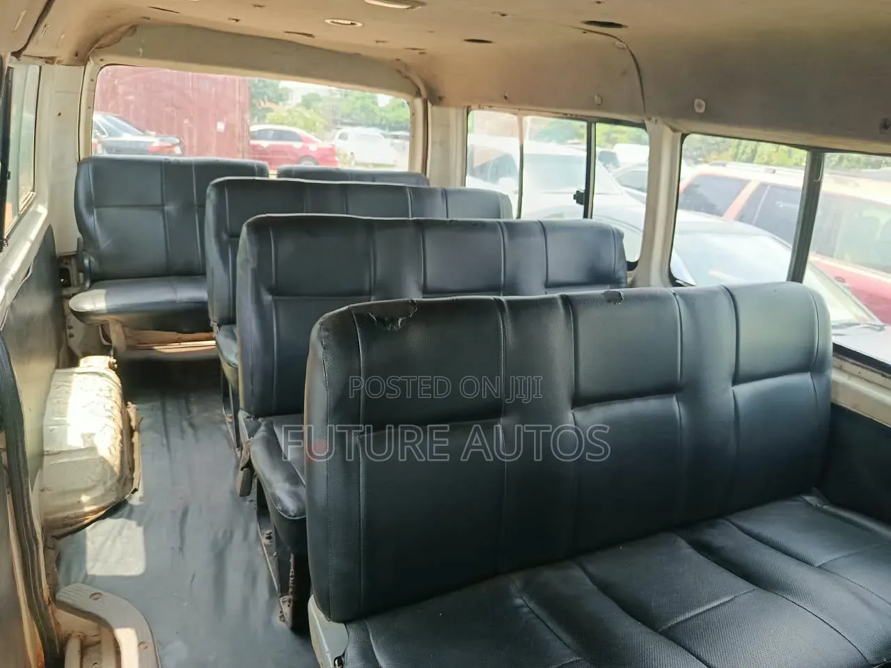 Toyota HiAce 2010 White