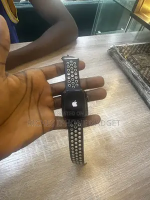 Apple Series 5