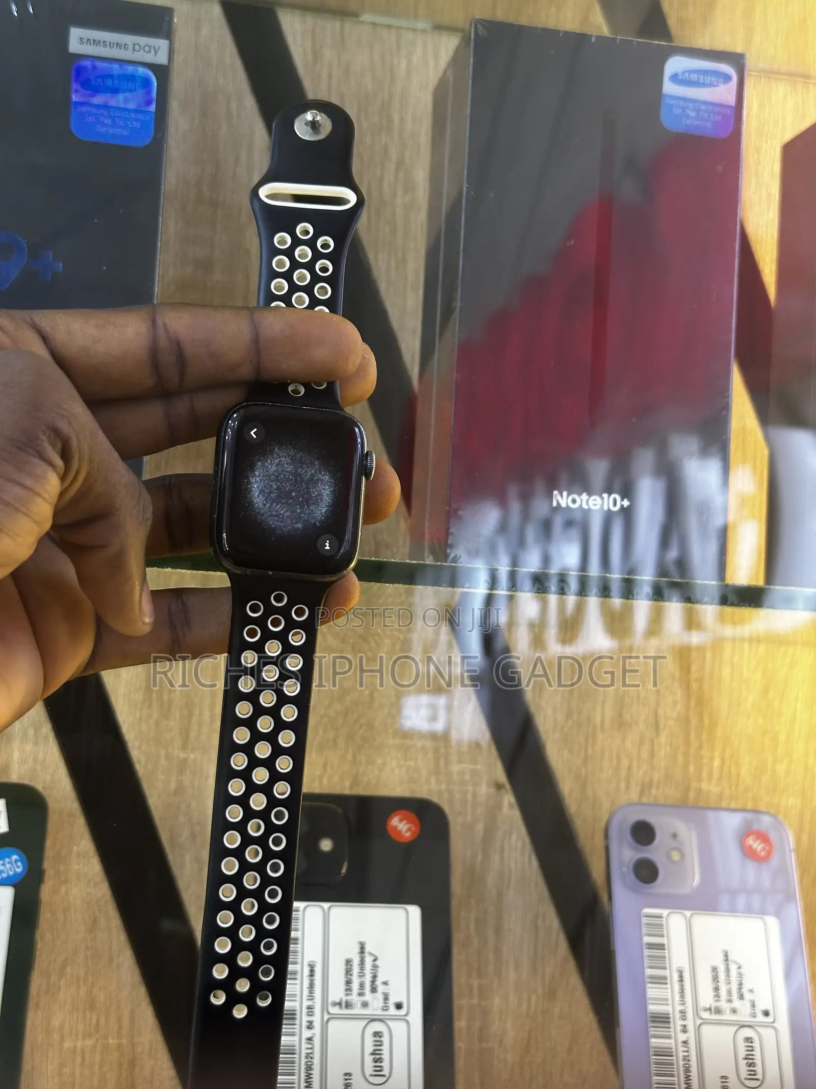 Apple Series 5