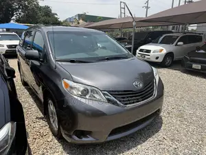 Toyota Sienna 2011 Gray