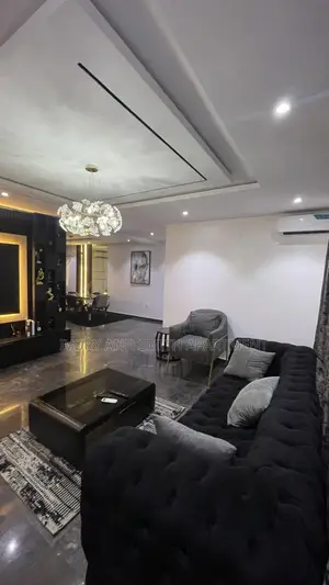 Lush Living 4 Bedroom Shortlet