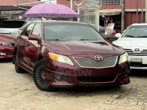 Toyota Camry 2011 Red