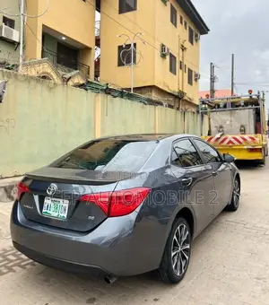 Toyota Corolla SE 4dr Sedan (1.8L 4cyl CVT) 2017 Blue