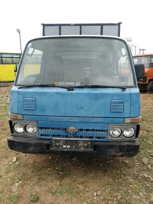 Foreign Used Nissan Cabster With Tipping Bucket