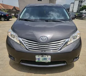 Toyota Sienna 7 Passenger 2011 Gray
