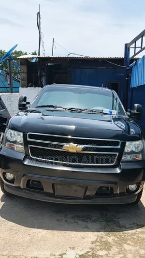 Chevrolet Suburban 2012 Black