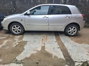 Toyota Corolla Liftback 2003 Silver