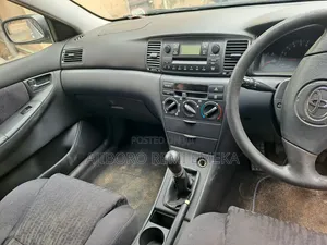 Toyota Corolla Liftback 2003 Silver