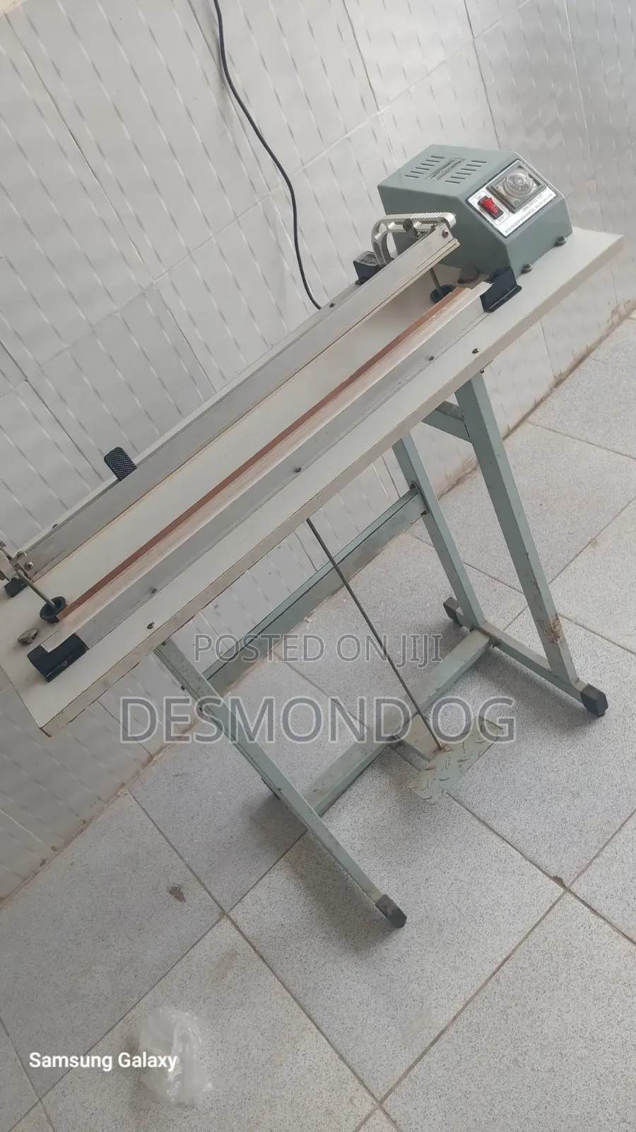 Sealing and Cutting Machine