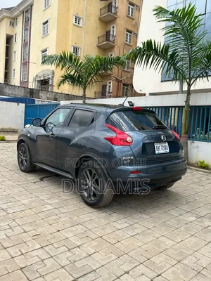 Nissan Juke 2012 Blue