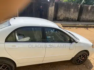 Toyota Corolla S 2004 White