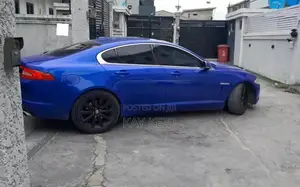 Jaguar XF 2011 Blue