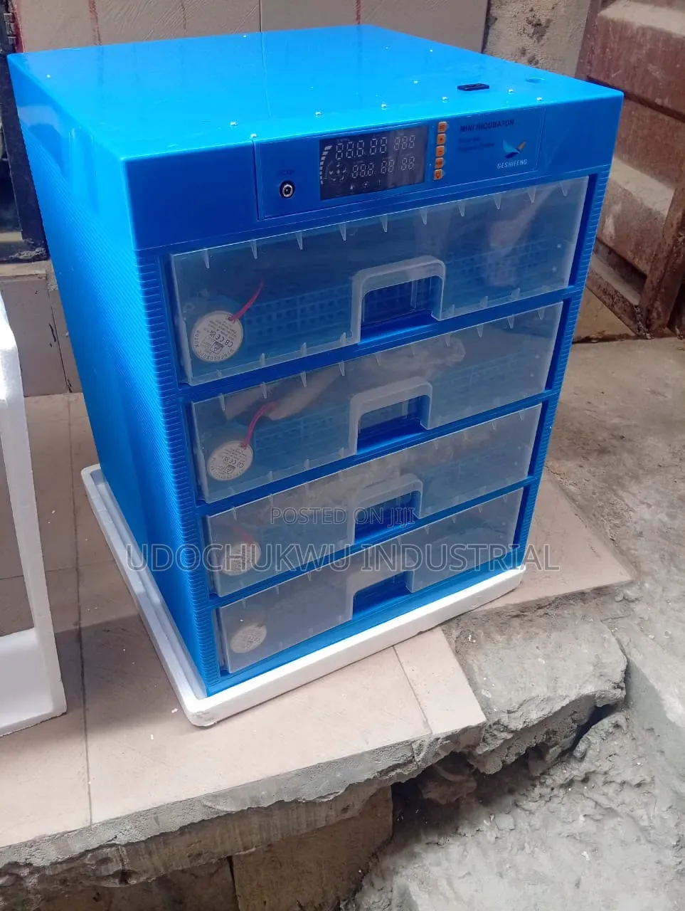 320 Egg Incubator