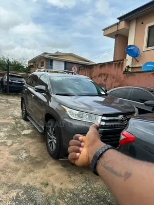Toyota Highlander 2019