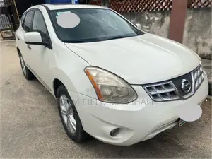 Nissan Rogue S 2013 White