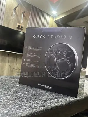 Onyx Studio 9