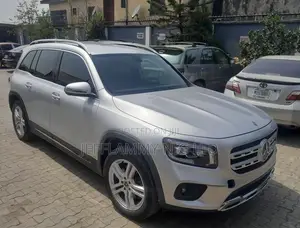 Mercedes-Benz GLB-Class GLB 250 4MATIC 2020 Silver