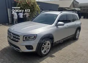 Mercedes-Benz GLB-Class GLB 250 4MATIC 2020 Silver