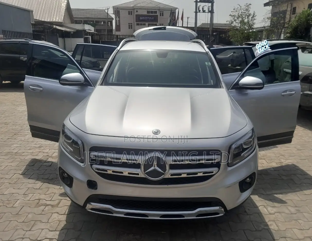 Mercedes-Benz GLB-Class GLB 250 4MATIC 2020 Silver