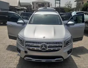 Mercedes-Benz GLB-Class GLB 250 4MATIC 2020 Silver