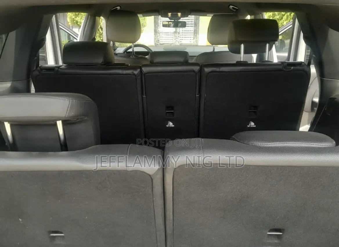 Mercedes-Benz GLB-Class GLB 250 4MATIC 2020 Silver