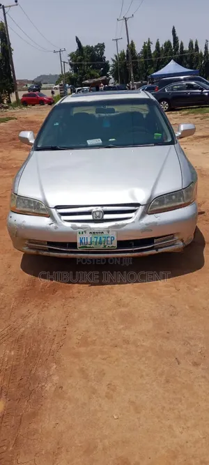 Honda Accord 2000 Silver