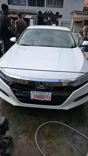 Honda Accord LX (1.5L 4cyl Turbo CVT) 2019 White