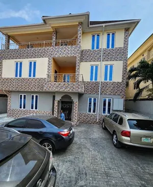 3bdrm Apartment in Lekki Phase 1 for rent