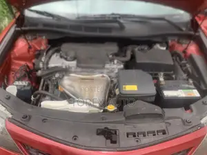 Toyota Camry LE 4dr Sedan (2.5L 4cyl 6A) 2012 Red