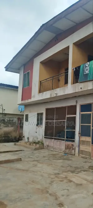 2bdrm Block of Flats in Ejigbo / Ejigbo for sale