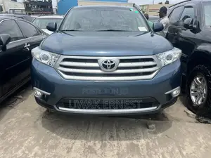 Toyota Highlander 2013 Blue