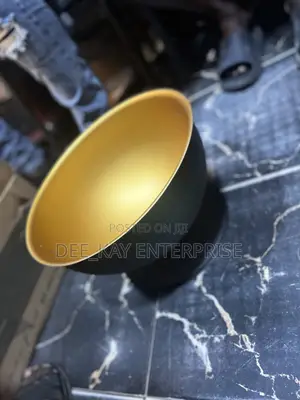 Black Champagne Carrier