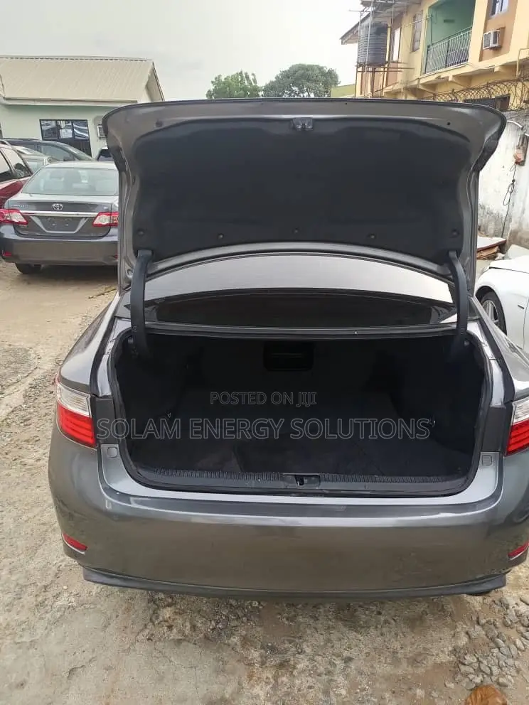 Lexus ES 2013 Gray