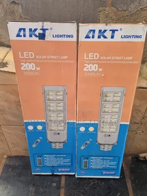 AKT 200W Solar Street Light – Bright, Durable Energy Saving