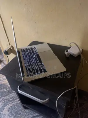 Laptop Apple MacBook Air 2013 4GB Intel Core i3 SSD 256GB