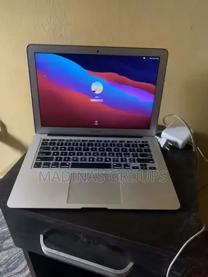 Laptop Apple MacBook Air 2013 4GB Intel Core i3 SSD 256GB
