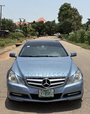 Mercedes-Benz E350 2012 Blue